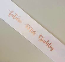 Load image into Gallery viewer, Personalised hen sash and veil set